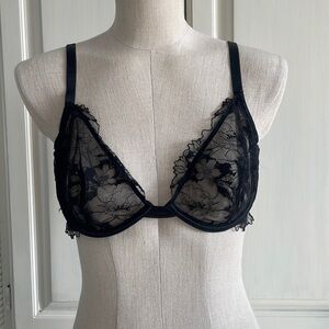 VICTORIA SECRET BLACK LACE BRA
